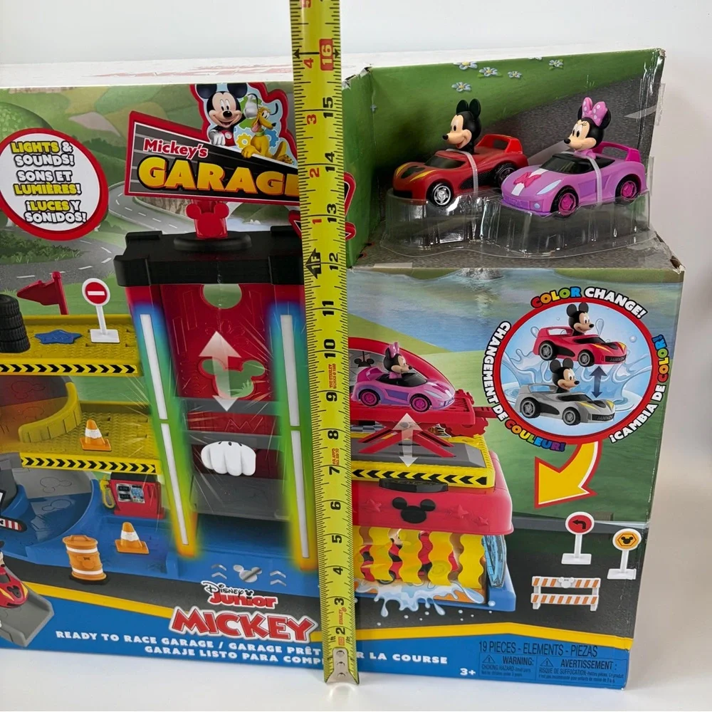 NIB Disney Junior Mickey Mouse Ready To Race Garage with‎ Color Changing Cars
